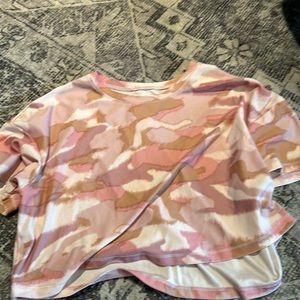 Old Navy Pink Camo Crop 10-12